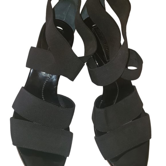 ST5 BCBG Maxazria Black Strappy heels Size 7B - Picture 4 of 9